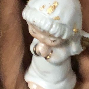 Hanging angel figurine